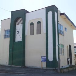 斜里町本町、スーパー隣接で便利な立地の5LDK中古戸建